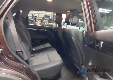 2011 Kia Sorento Lx z USA, uszkodzony, nr VIN 5XYKT4A10BG089404